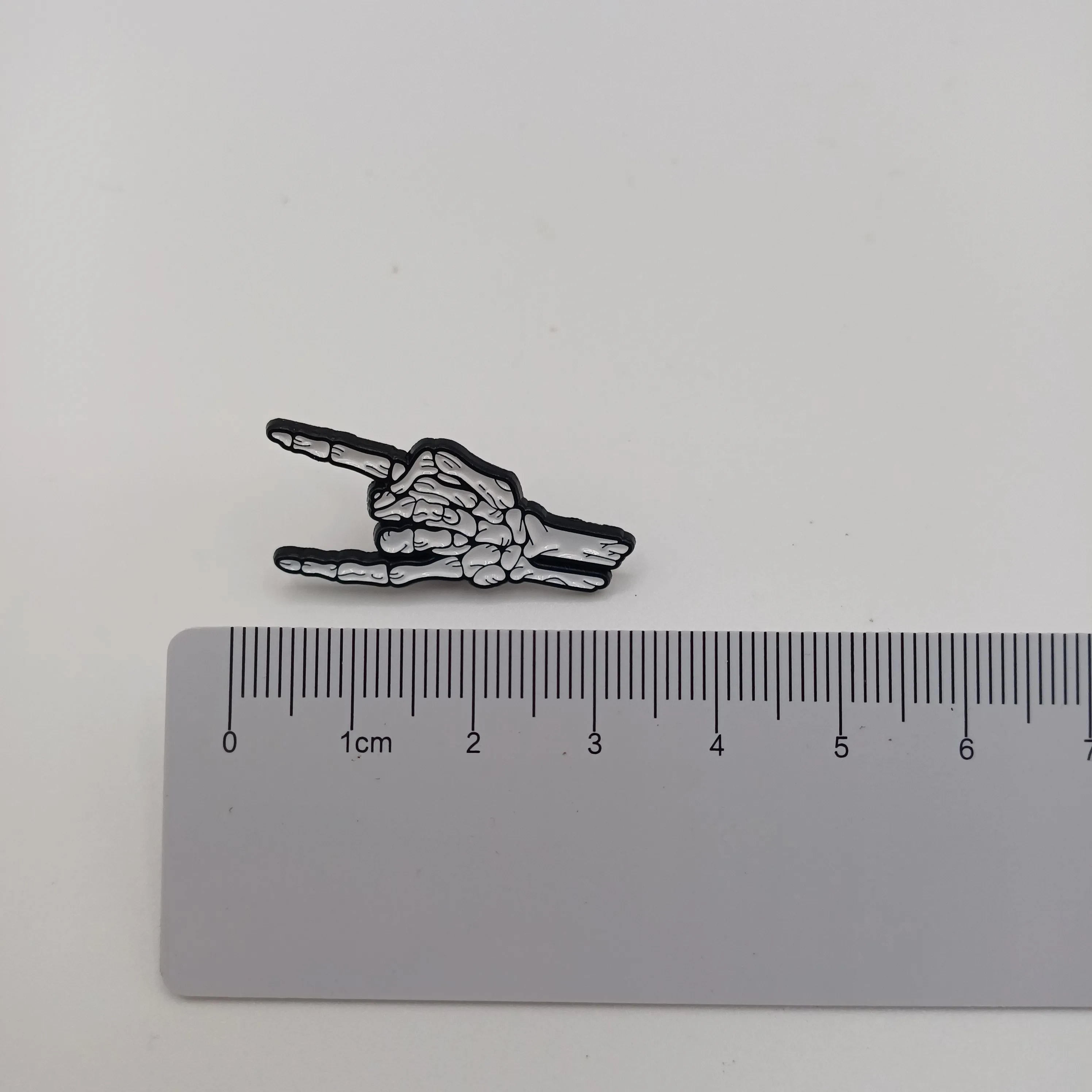 Pin's