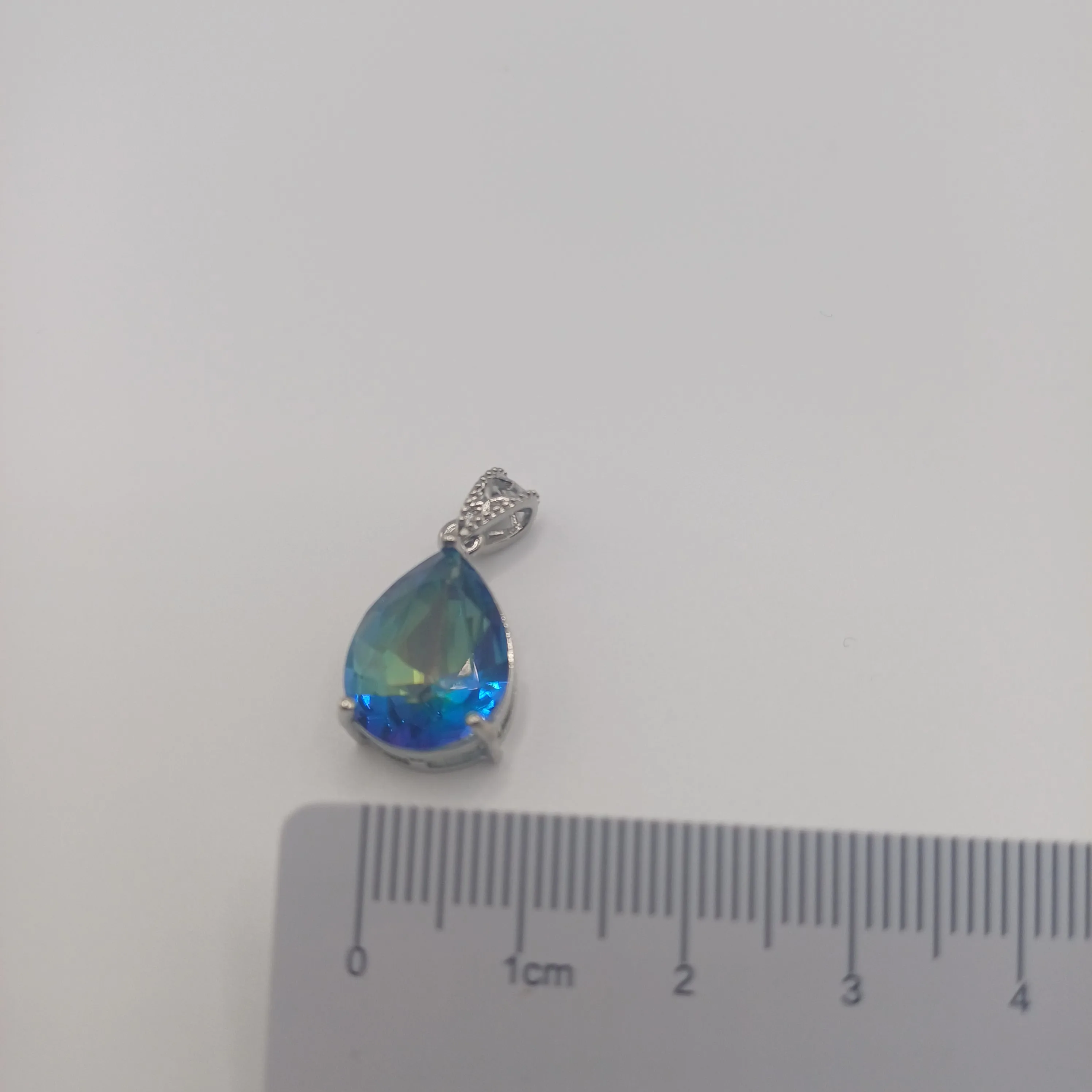 Pendentif fantaisie bleu/vert goutte