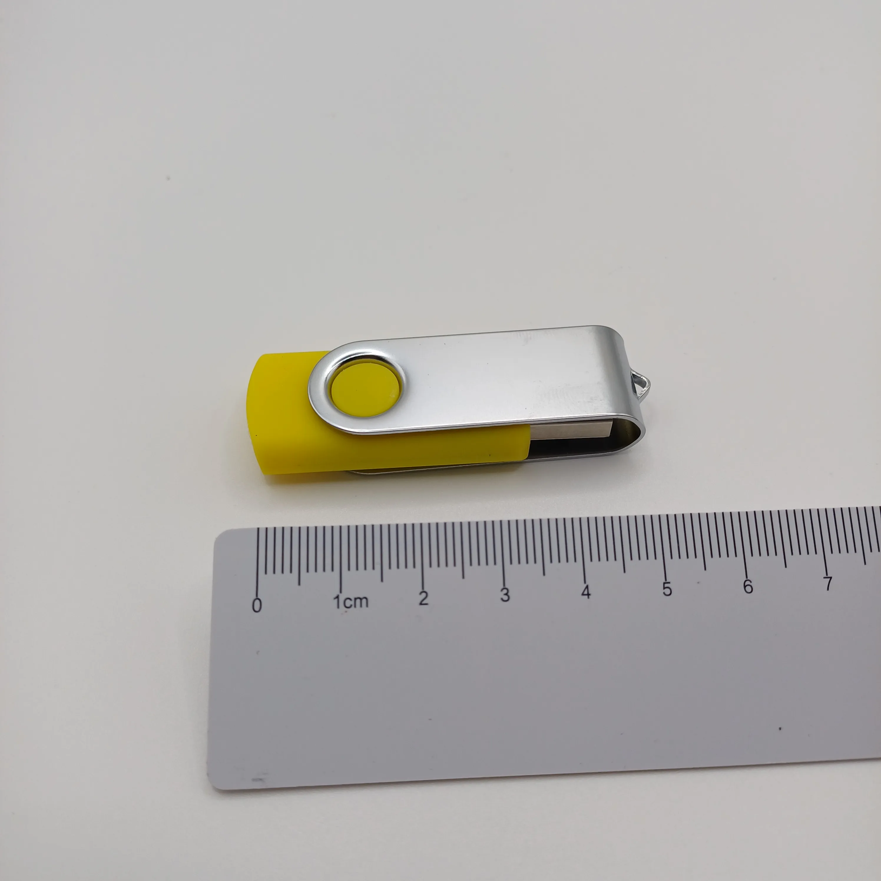 Clé USB 2 Go jaune