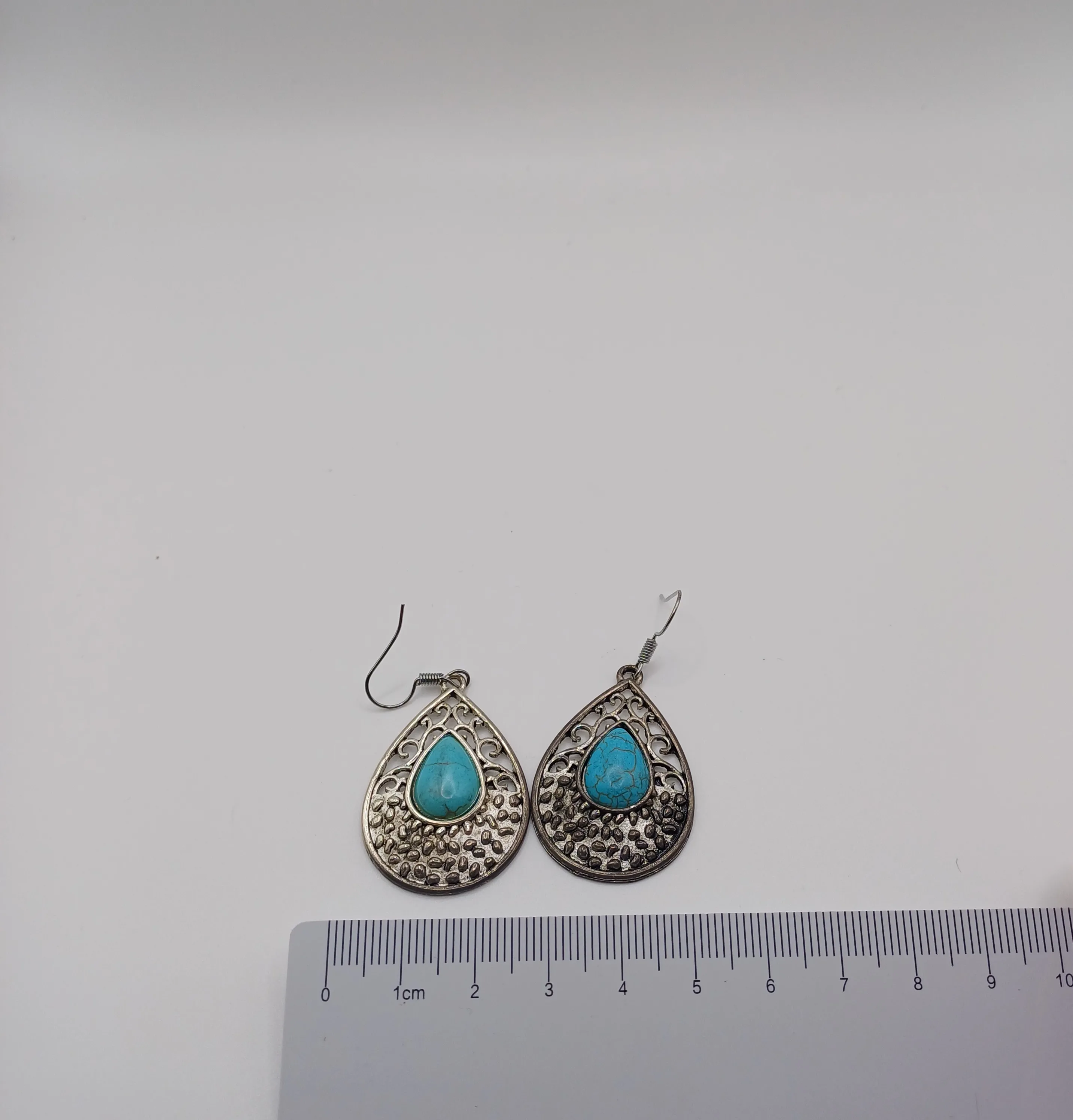 Boucle d'oreilles fantaisie goutte turquoise