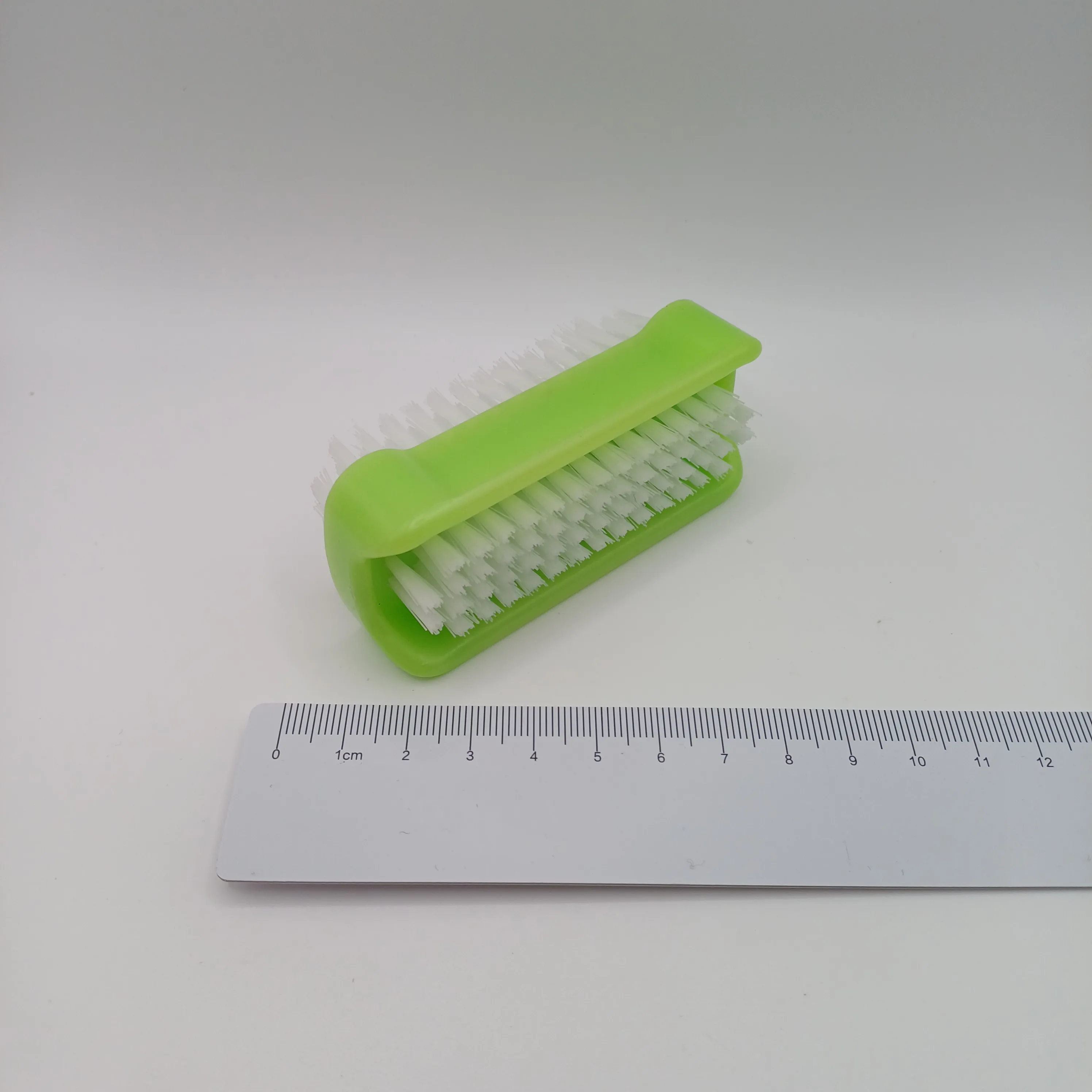 Brosse à ongles verte double face