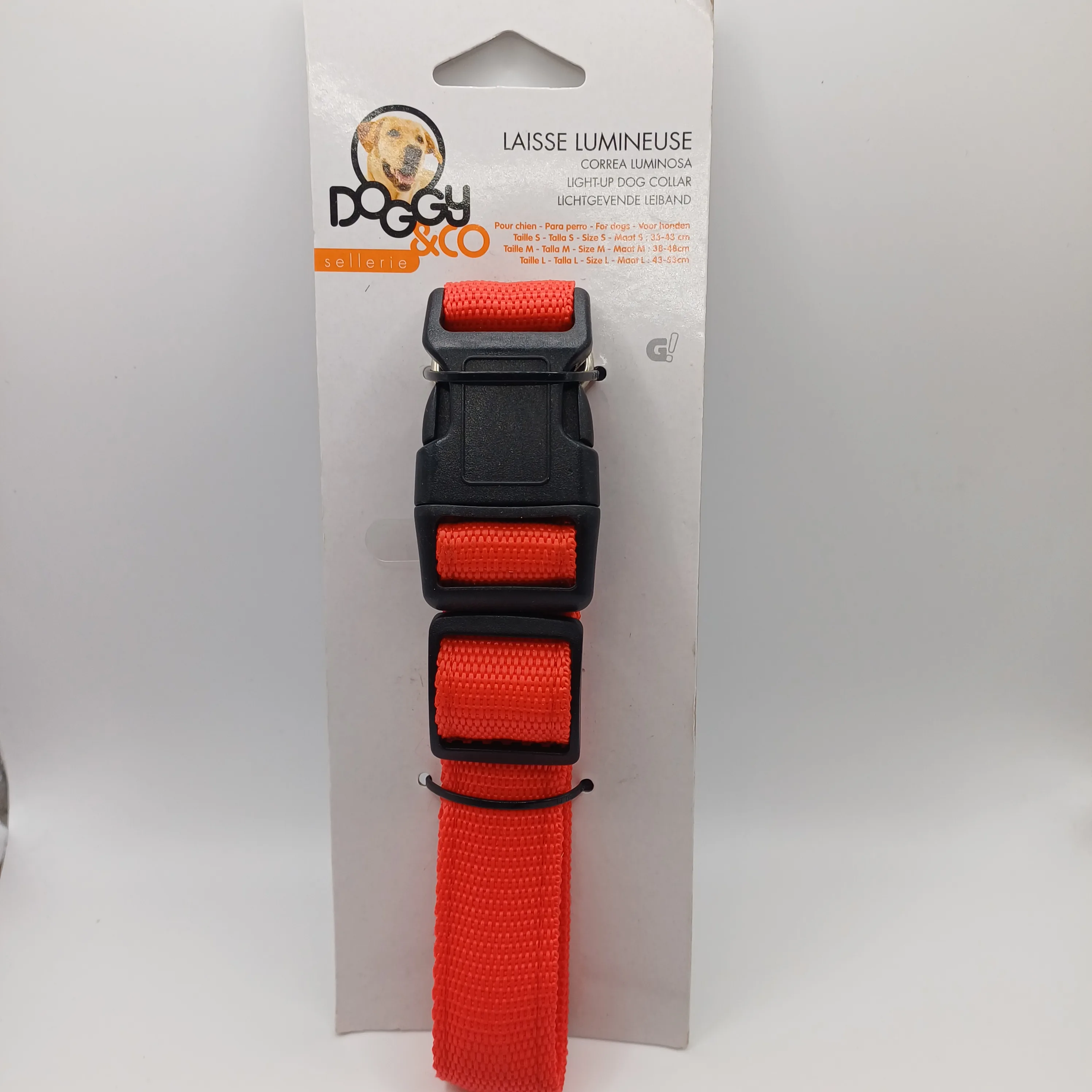 Collier rouge