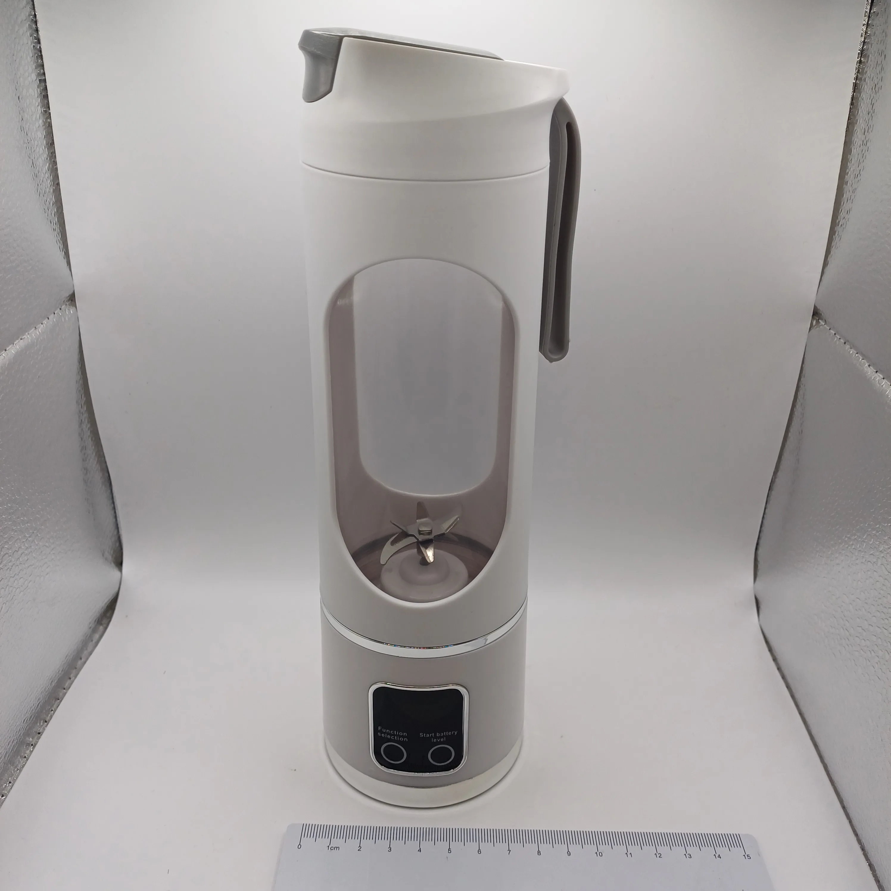 Mini blinder et extracteur de jus portable